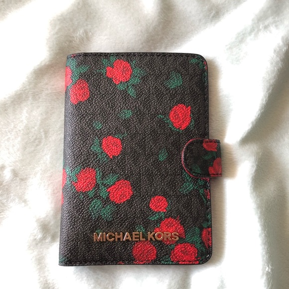 SOLD 2 Piece Micheal Kors Satchel & Wallet Set - Picture 4 of 8